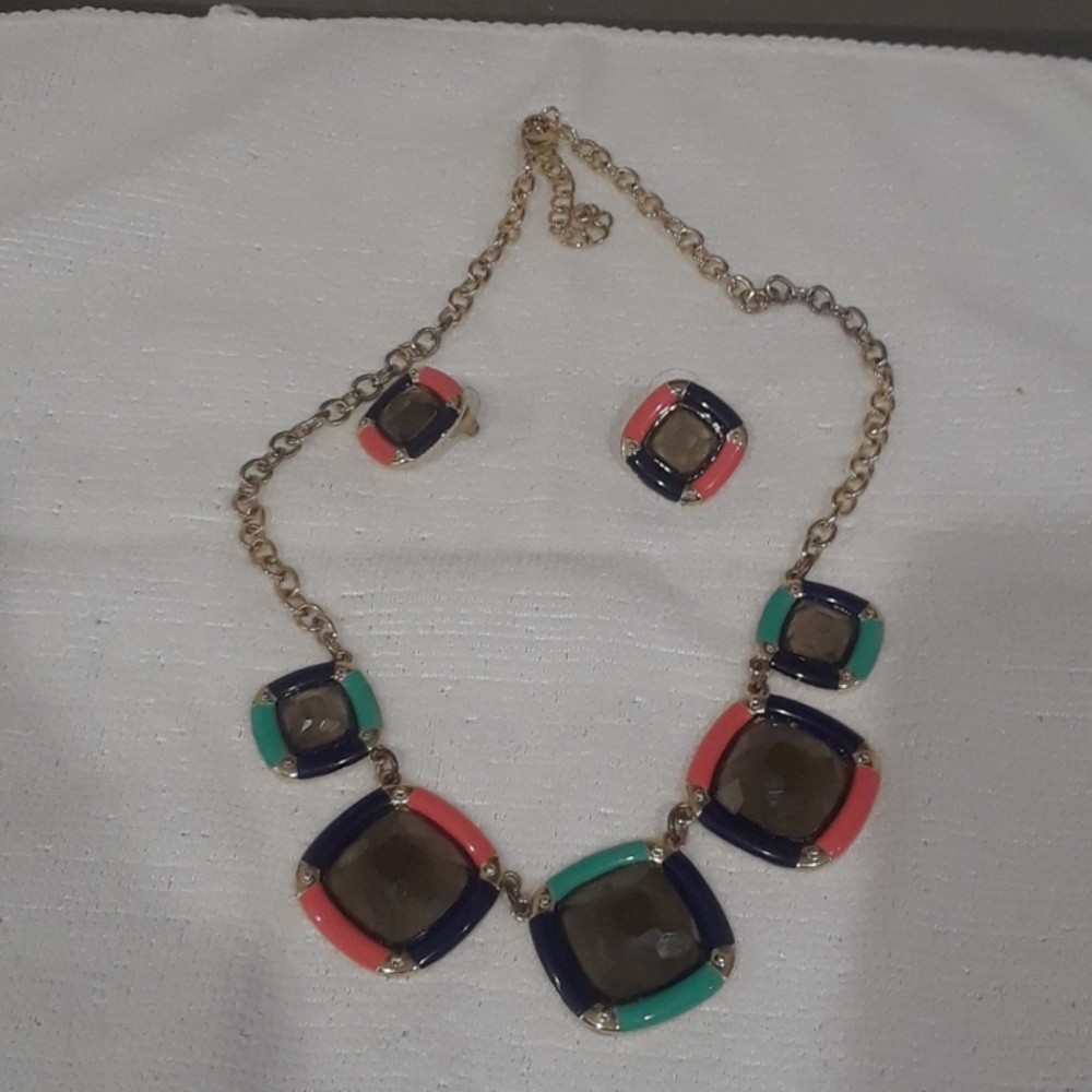 Nordstrom. Necklace & Earing Matching Set.